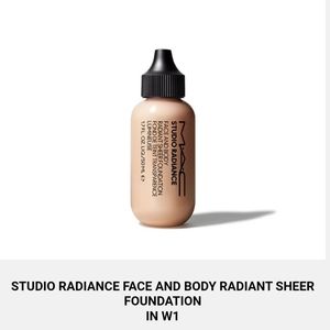 MAC studio radiance foundation W1